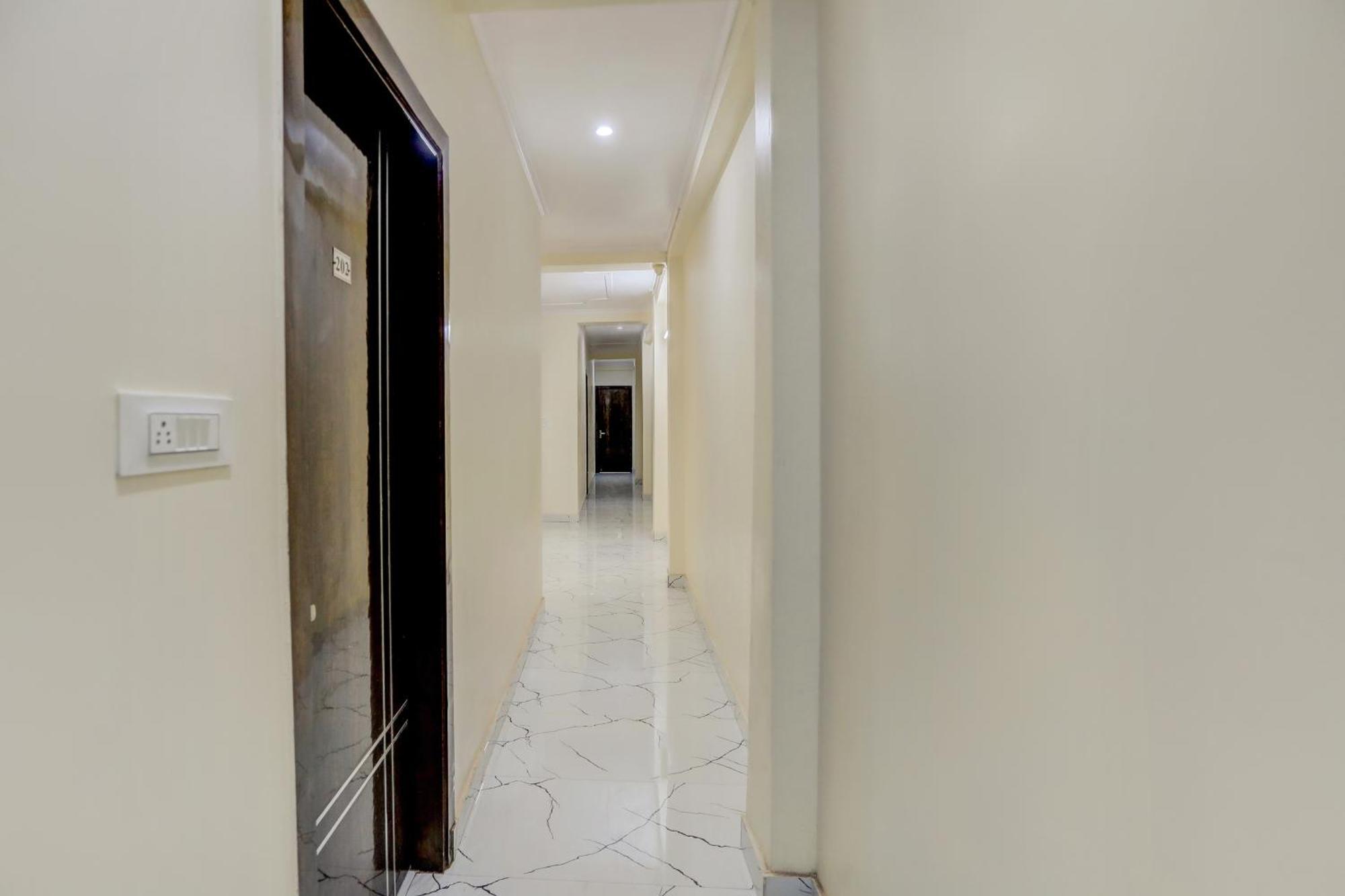Hotel O Diamond Inn Νέο Δελχί Εξωτερικό φωτογραφία